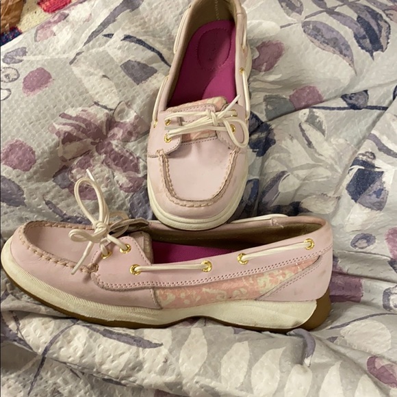 Pink sperry’s - Picture 2 of 10